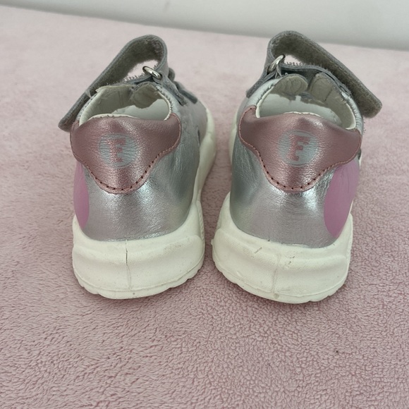 Brand new baby girl Falcotto sandals silver with pink heart! Has velcro straps - Picture 2 of 4